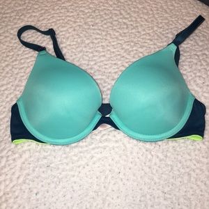 Pink Victoria’s Secret bra